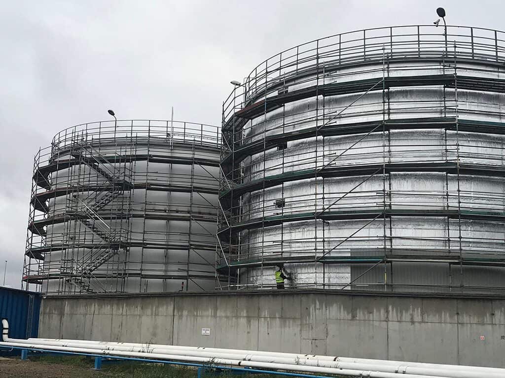 Insulating storage tanks – Poland