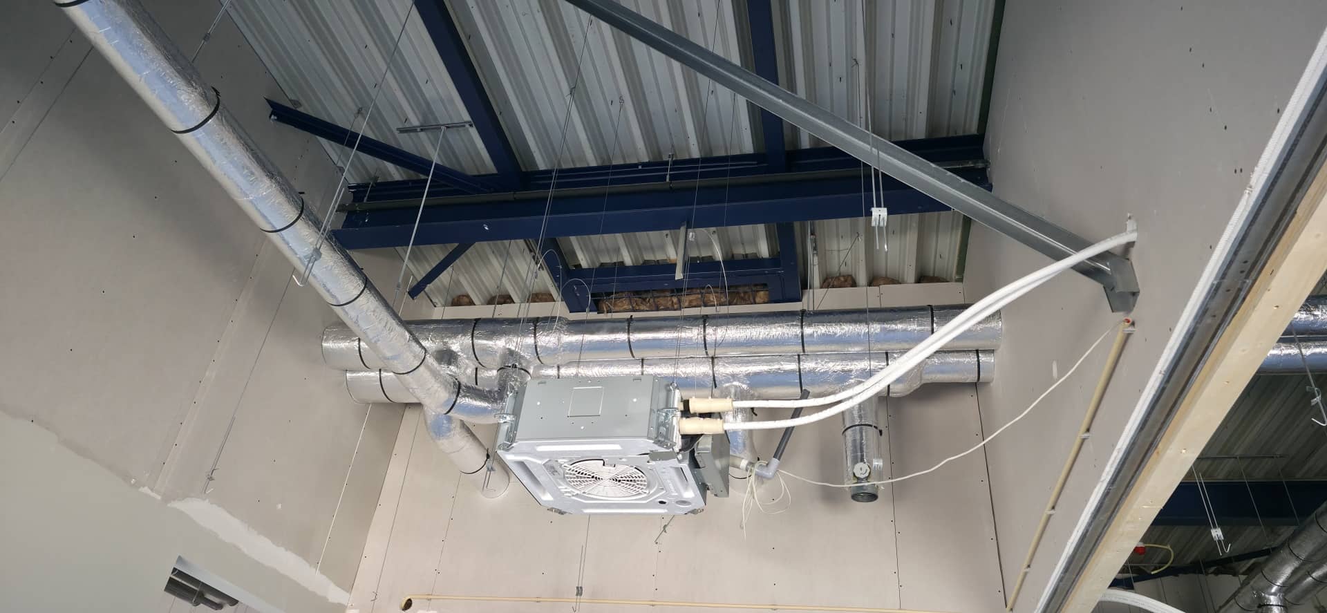 Insulation of air ducts